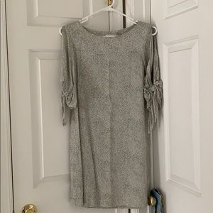 H&M Dress with Open Shoulders Size 6